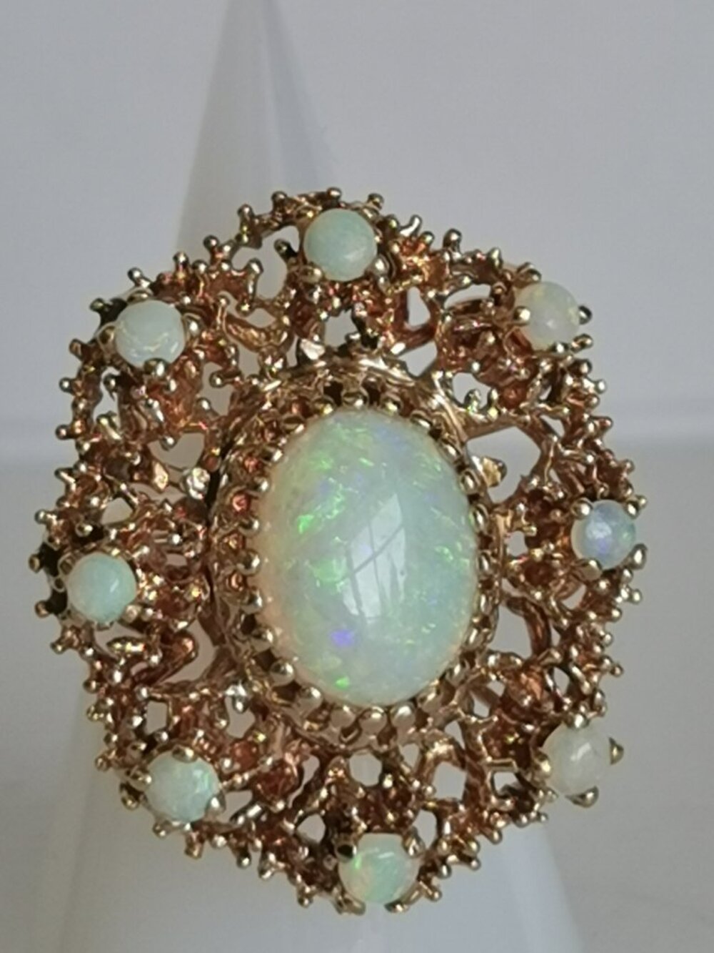 Fabulous Vintage 14 Kt Gold and Opal Ring.